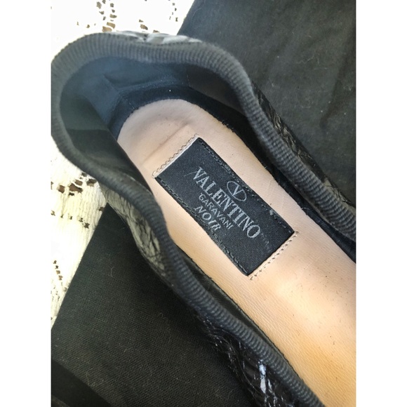 Valentino ankle strap ballet flats. - Picture 2 of 4